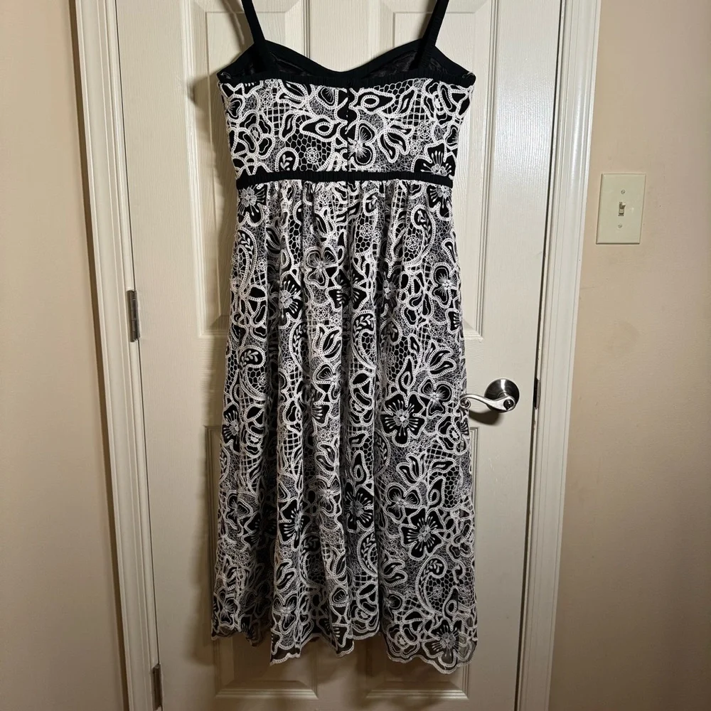 MONIQUE LHUILLIER floral sleeveless midi dress in ecru/black Size 12 - Picture 9 of 14